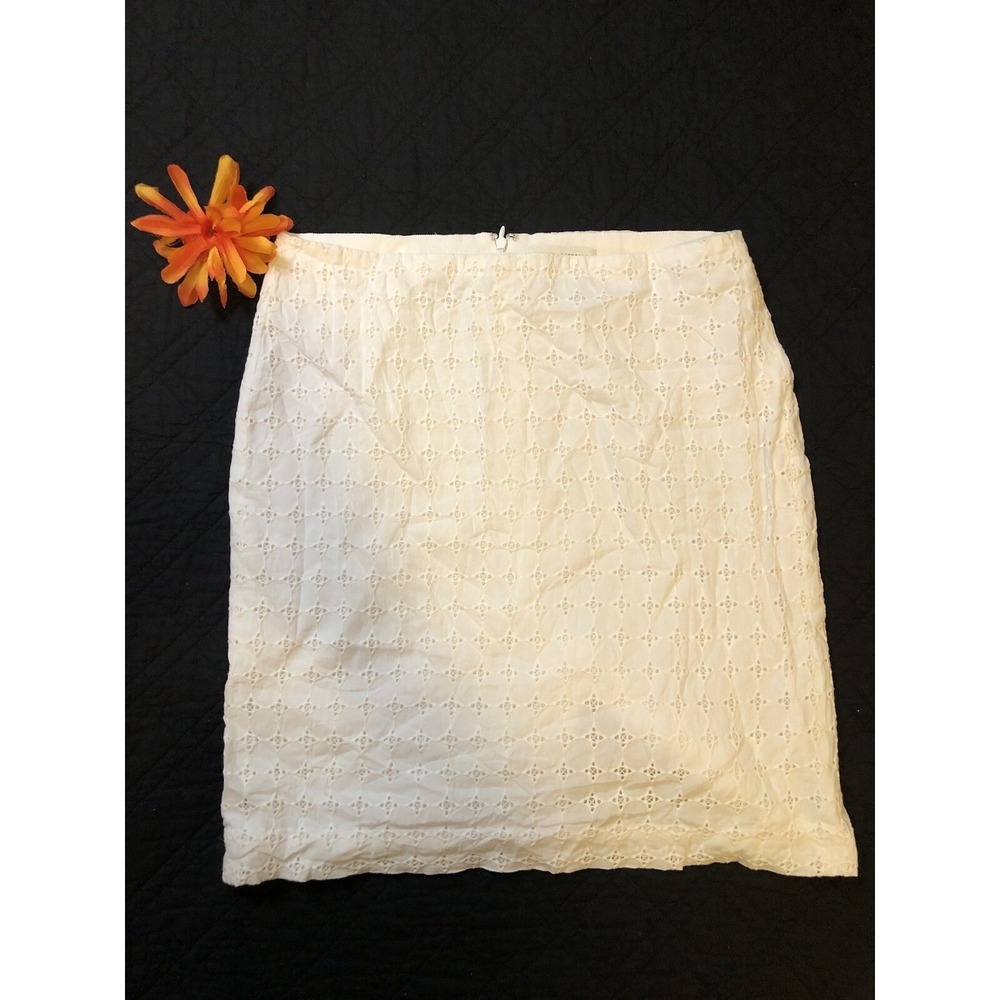 Banana Republic Women's Size 8 Cotton White Eyelet Skirt Knee Length Pencil - Picture 2 of 16